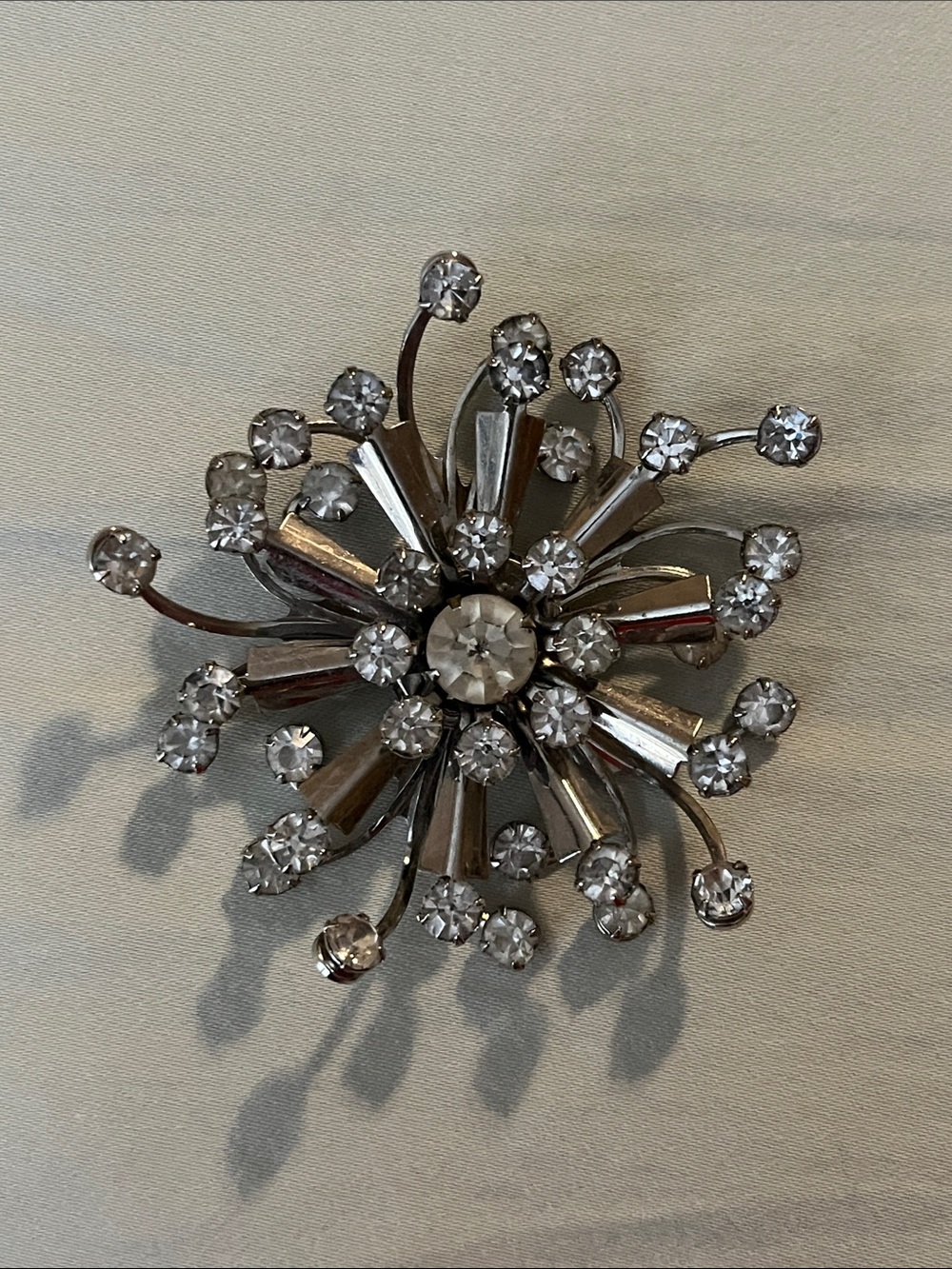 Vintage Rhinestone Brooch Starburst